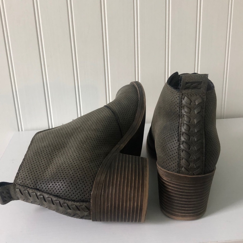 Billabong ankle boots